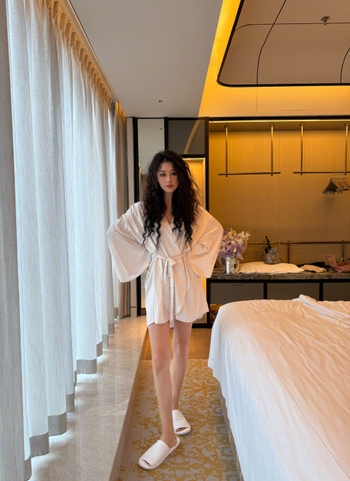 Viann Zhang