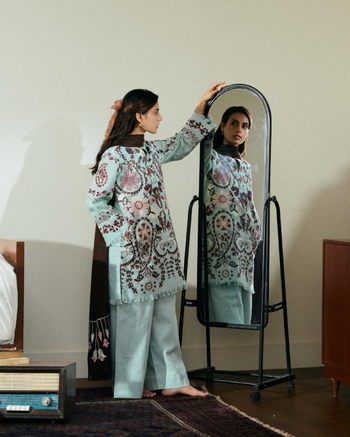 Iqra Aziz