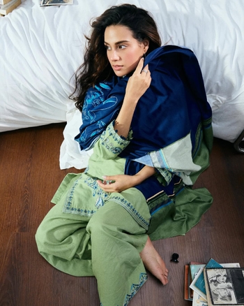 Iqra Aziz