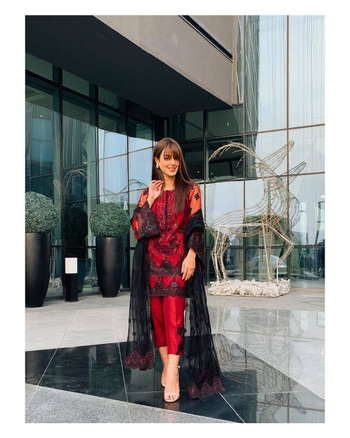 Iqra Aziz