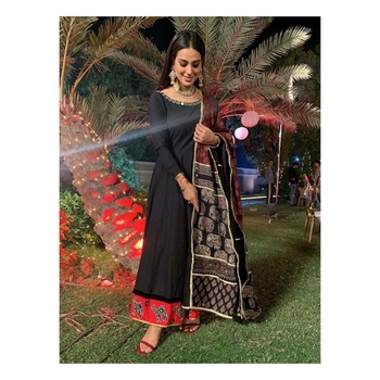 Iqra Aziz