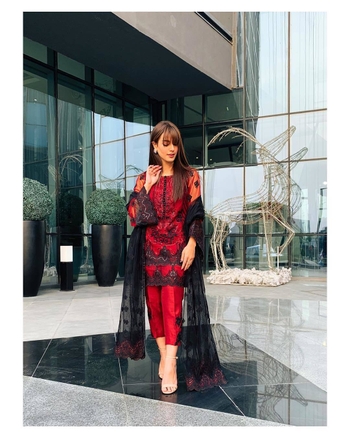 Iqra Aziz