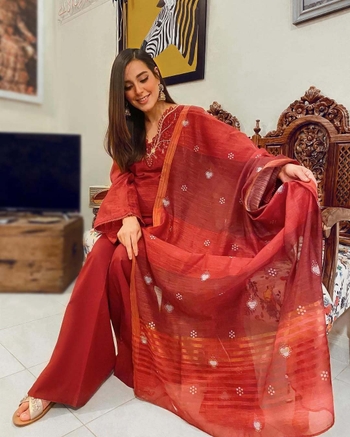 Iqra Aziz