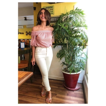 Iqra Aziz