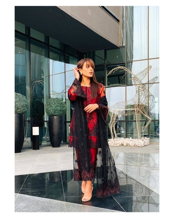 Iqra Aziz