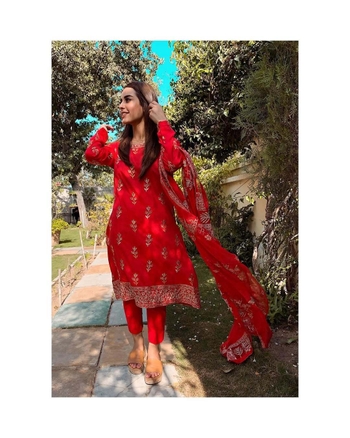 Iqra Aziz