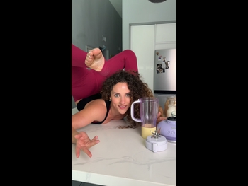 alt="Sofie Dossi"