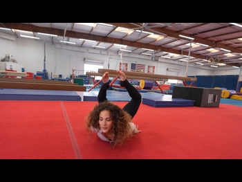  alt="Sofie Dossi"