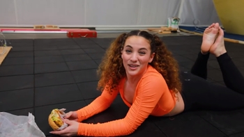 Sofie Dossi