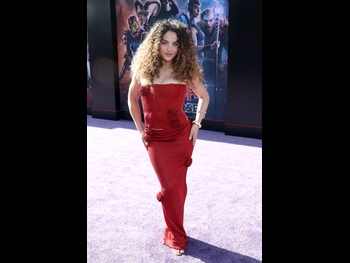  alt="Sofie Dossi"