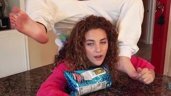 Sofie Dossi