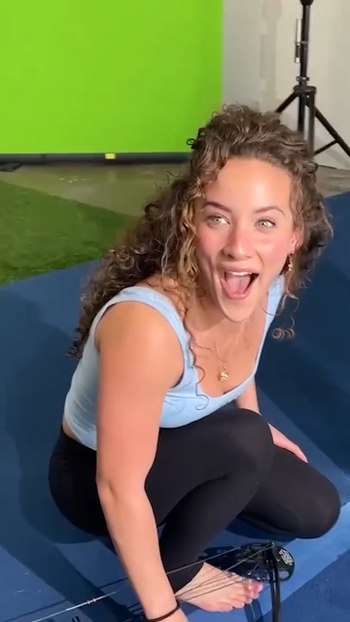 Sofie Dossi