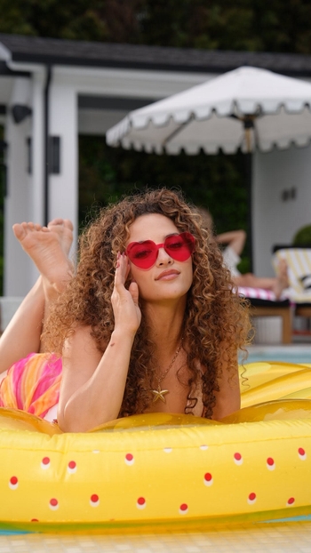 Sofie Dossi