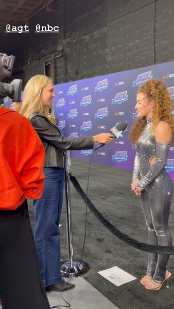 Sofie Dossi