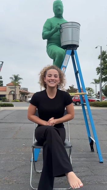 Sofie Dossi