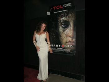  alt="Sofie Dossi"