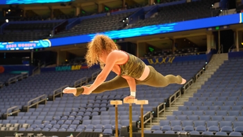Sofie Dossi