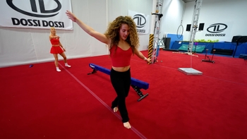 Sofie Dossi