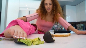 Sofie Dossi