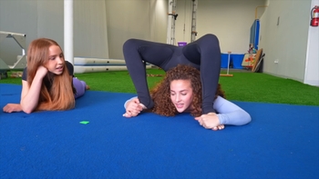 Sofie Dossi