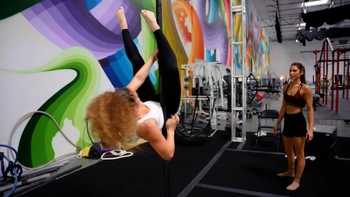 Sofie Dossi