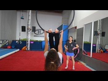  alt="Sofie Dossi"