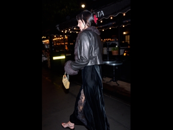  alt="Dakota Johnson"