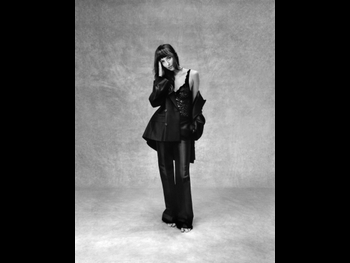  alt="Dakota Johnson"
