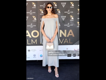  alt="Nina Dobrev"