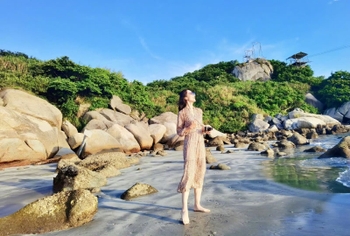Cecilia Han