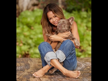  alt="Brooke Burke"