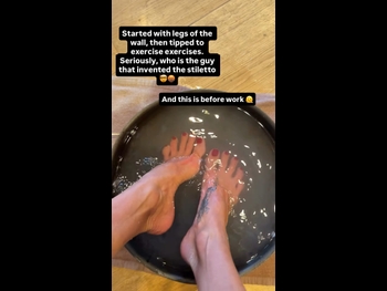  alt="Brooke Burke"
