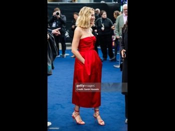  alt="Scarlett Johansson"