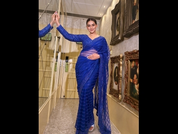  alt="Akshara Singh"