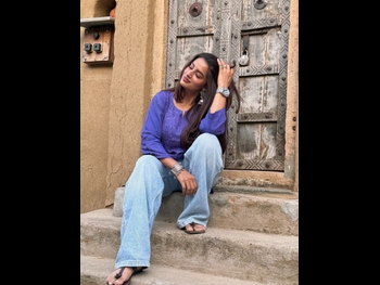  alt="Akshara Singh"