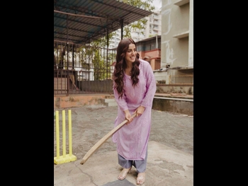  alt="Akshara Singh"
