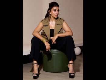  alt="Akshara Singh"
