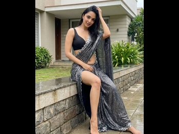  alt="Kiara Advani"