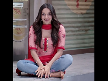  alt="Kiara Advani"