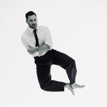 Luke Macfarlane
