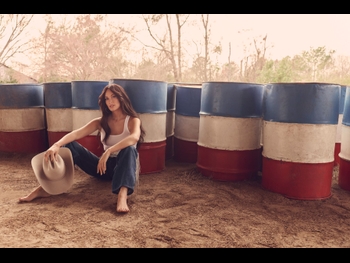 alt="Kacey Musgraves"