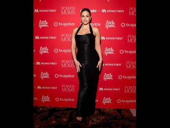  alt="Ashley Graham"