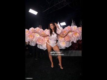  alt="Ashley Graham"