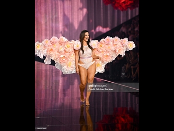  alt="Ashley Graham"