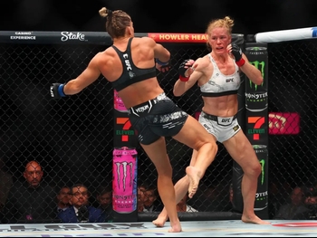  alt="Kayla Harrison"