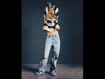  alt="Sydney Sweeney"