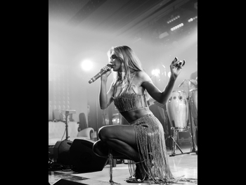  alt="Vera Brezhneva"