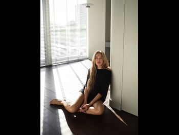  alt="Vera Brezhneva"