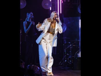  alt="Vera Brezhneva"