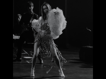  alt="Vera Brezhneva"